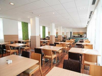 Ibis Hauptbahnhof 2*
