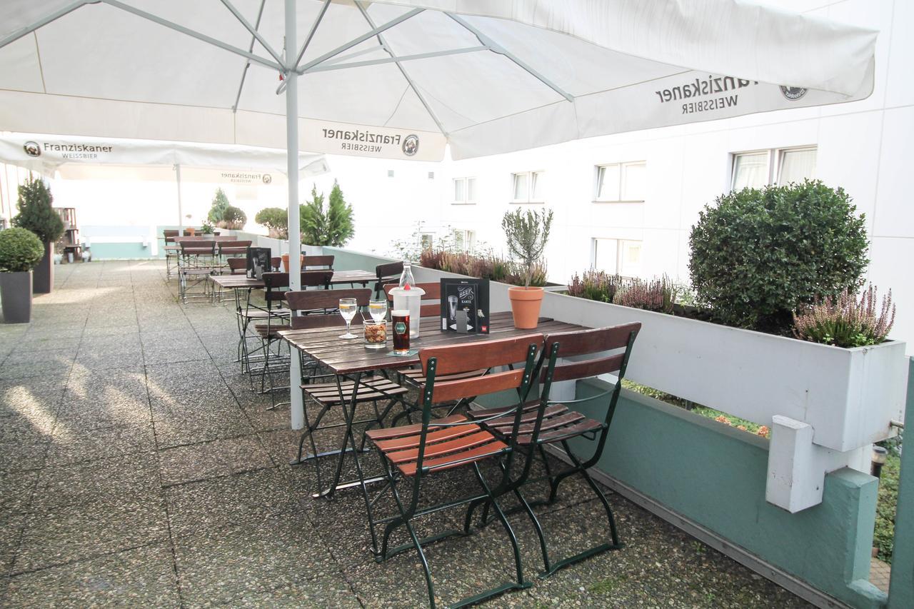 Ibis Hauptbahnhof Hotel 2*